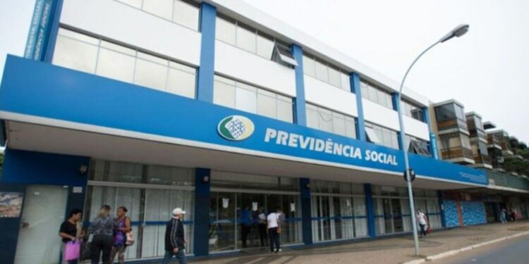 inss:-prova-de-vida-continua-existindo,-mas-bloqueio-de-beneficios-e-suspenso-por-portaria