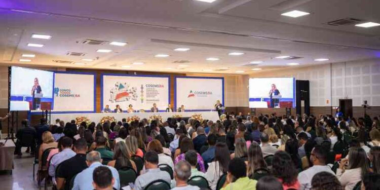 prefeitura-de-lauro-de-freitas-marca-presenca-em-encontro-do-cosems-bahia