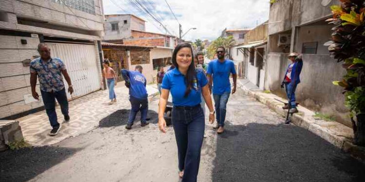 prefeita-debora-regis-visita-obras-em-andamento-e-vistoria-postos-de-saude