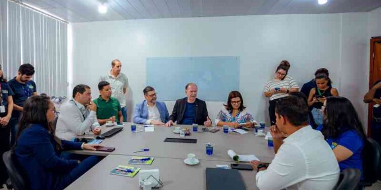 prefeitura-e-senai-tratam-ampliacao-da-oferta-de-qualificacao-profissional