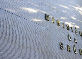 ministerio-da-saude-anuncia-retomada-de-obras-em-290-municipios