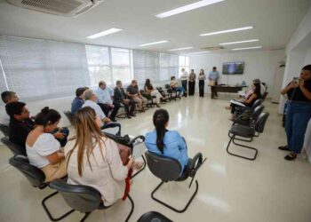 lauro-de-freitas-reforca-compromisso-na-saude-regional-em-assembleia-do-consorcio-mrn