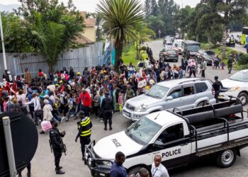 diversas-embaixadas,-dentre-elas-a-do-brasil,-sao-atacadas-no-congo