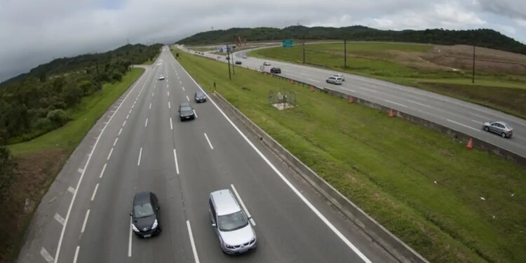 ministerio-dos-transportes-pretende-realizar-15-leiloes-de-rodovias-em-2025