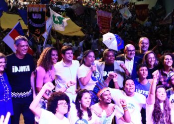 bienal-da-une-leva-ao-recife-debate-sobre-politica,-cultura-e-educacao