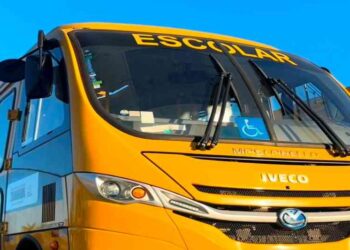 prefeitura-recebe-novo-onibus-escolar-para-fortalecer-a-frota