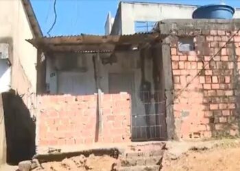 Criança é baleada no rosto dentro de casa enquanto dormia em Salvador