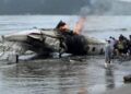 Avião ultrapassa pista, explode e deixa mortos em tragédia na Praia do Cruzeiro, em Ubatuba