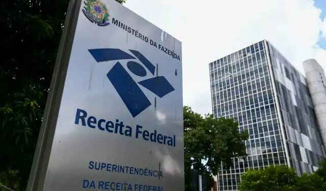 Receita Federal amplia fiscalização: Pix acima de R$ 5 mil por mês entra na mira do Leão