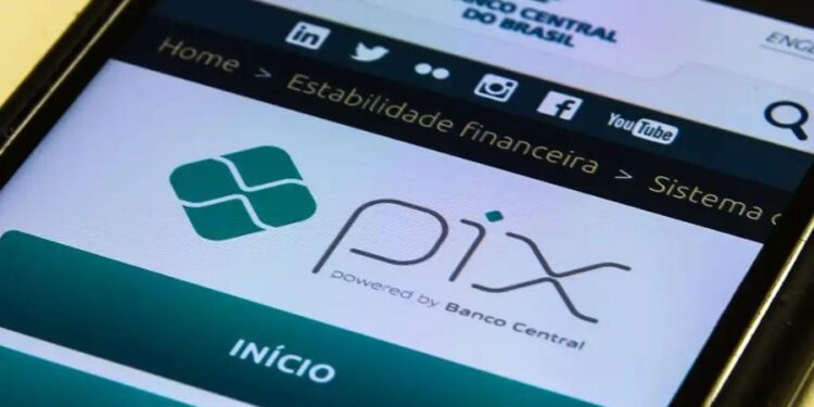 Governo Lula volta atrás e suspende fiscalização do Pix