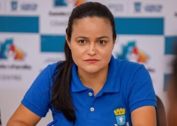 Débora Régis recusa aumento salarial e prioriza ajustes administrativos em Lauro de Freitas