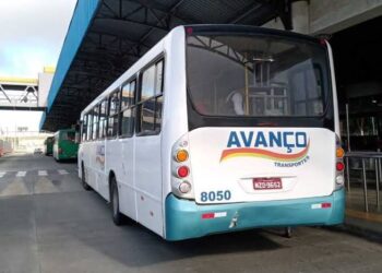 Rodoviários anunciam greve no transporte público