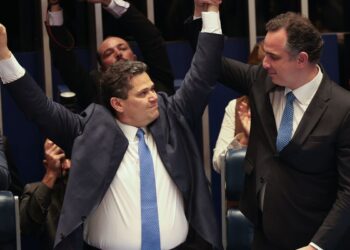 alcolumbre:-“melhor-caminho-para-o-brasil-e-a-pacificacao”