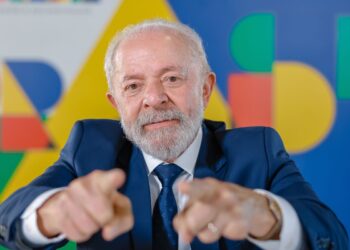 brasil-vai-aplicar-reciprocidade-em-caso-de-taxacao-dos-eua,-diz-lula