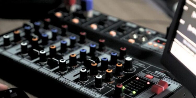 ministerio-das-comunicacoes-quintuplica-numero-de-radios-comunitarias-autorizadas-a-operar-em-sp