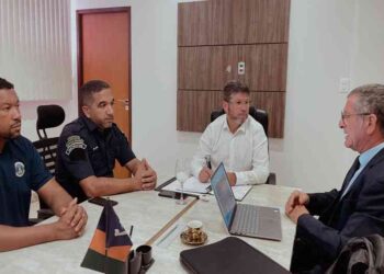 prefeitura-discute-implantacao-de-sistema-de-inovacao-e-tecnologia