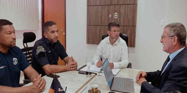 prefeitura-discute-implantacao-de-sistema-de-inovacao-e-tecnologia