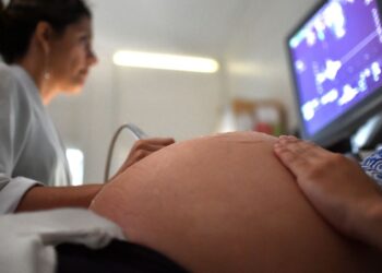 entenda-pre-eclampsia-e-sindrome-de-hellp,-que-afetaram-cantora-lexa