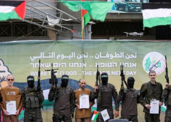 hamas:-cessar-fogo-e-unica-maneira-de-levar-refens-de-volta-pra-casa