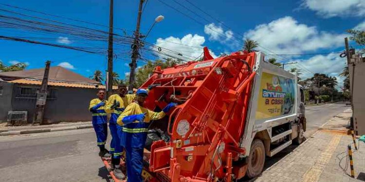 coleta-de-lixo-e-conscientizacao-da-populacao-garantem-limpeza-nos-bairros