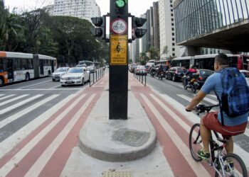 modelo-de-financiamento-do-transporte-esta-obsoleto,-dizem-gestores