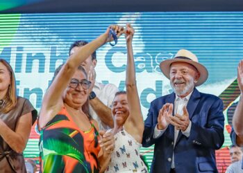 lula-entrega-conjunto-residencial-com-mais-de-mil-moradias-em-belem