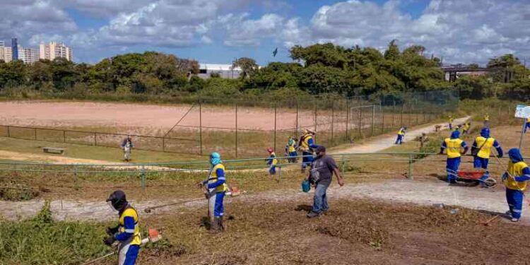 prefeitura-realiza-mutirao-de-limpeza-em-equipamentos-publicos-nesta-sexta-feira-(14)
