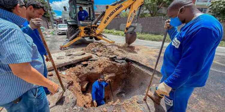 servicos-de-manutencao-de-drenagem-seguem-beneficiando-o-municipio