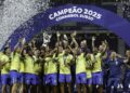 ramon-menezes-celebra-titulo-do-sul-americano-sub-20