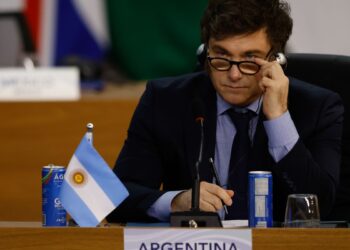 milei-tenta-minimizar-crise-gerada-por-apoio-a-criacao-de-criptomoeda