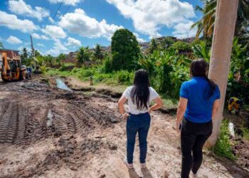 prefeita-debora-regis-visita-obras-em-andamento-para-prevenir-alagamentos