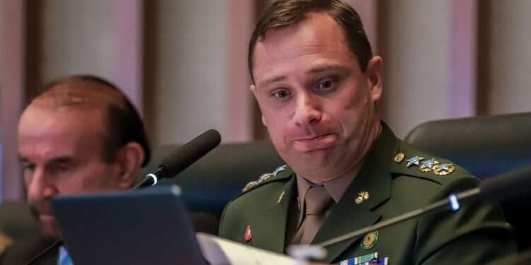 bolsonaro-recebia-ala-radical-que-“romantizava”-golpe-militar,-diz-cid