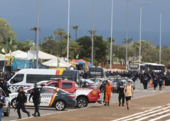 pgr:-bolsonaro-estimulou-acampamentos-para-justificar-intervencao