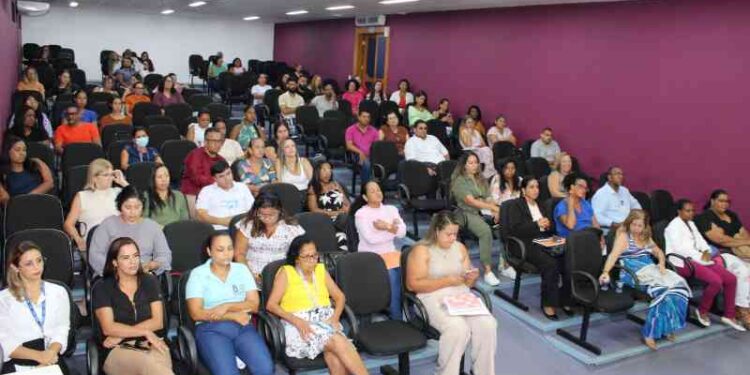 profissionais-de-saude-participam-de-capacitacao-sobre-manejo-clinico-da-tuberculose