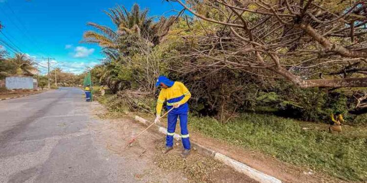 prefeitura-executa-servicos-de-manutencao-em-bairros-da-cidade