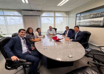 prefeitura-e-tcm-discutem-transparencia-e-governanca-em-reuniao