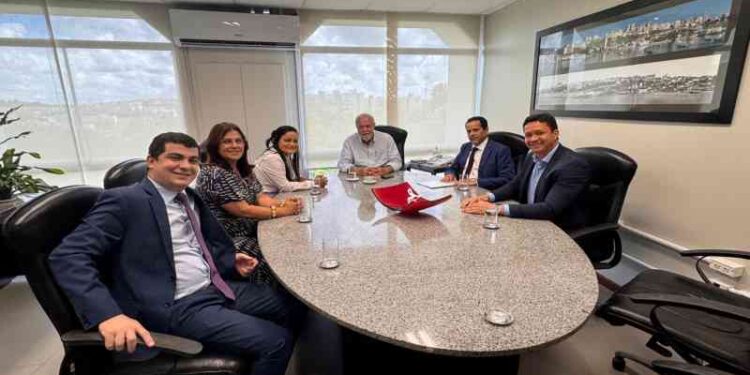 prefeitura-e-tcm-discutem-transparencia-e-governanca-em-reuniao