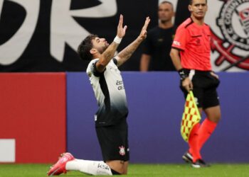 yuri-alberto-decide-e-corinthians-avanca-na-pre-libertadores