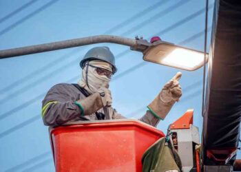 prefeitura-inicia-requalificacao-de-iluminacao-publica-em-duas-importantes-vias-da-cidade