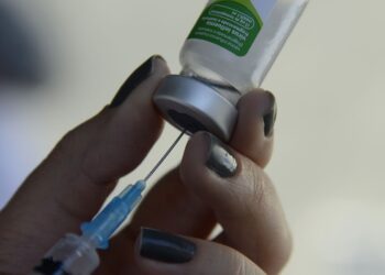 fiocruz:-carnaval-pode-aumentar-casos-de-complicacoes-respiratorias