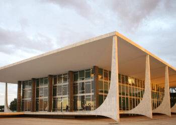 emendas-parlamentares:-ministro-flavio-dino-homologa-plano-e-libera-pagamentos