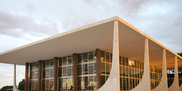 emendas-parlamentares:-ministro-flavio-dino-homologa-plano-e-libera-pagamentos