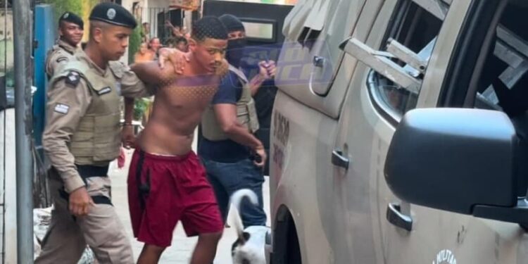 Traficante abre live e faz família refém no Engenho Velho de Brotas