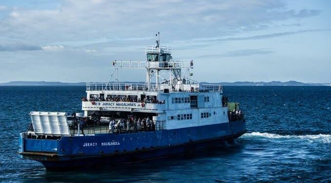 Ferry-boat Juracy Magalhães será afundado na Baía de Todos-os-Santos para turismo subaquático