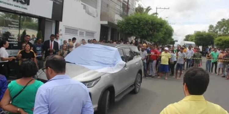 Policial é preso por suspeita de envolvimento em morte de advogado de Conceição do Coité