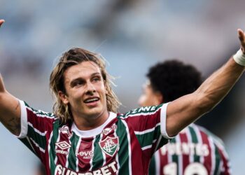 fluminense-goleia-e-se-aproxima-da-decisao-do-campeonato-carioca