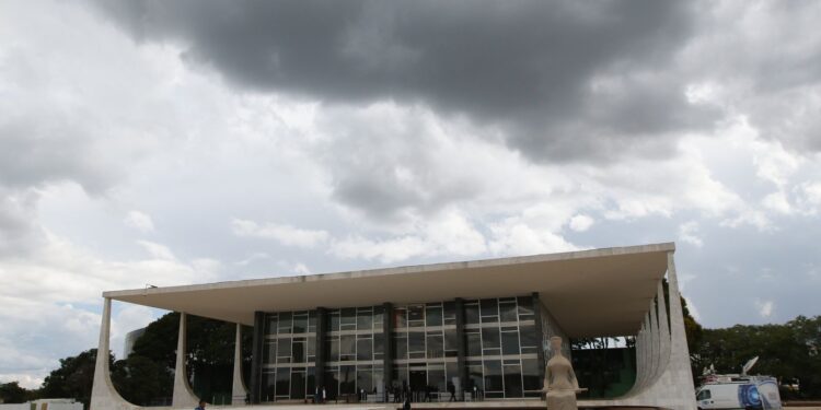 stf-vai-retomar-o-julgamento-da-adpf-das-favelas-no-dia-26-de-marco