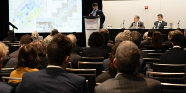 minerais-estrategicos:-sgb-traz-novos-dados-sobre-potencial-de-litio-em-aracuai-(mg)