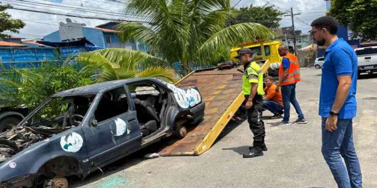 prefeitura-inicia-acao-de-remocao-de-veiculos-abandonados