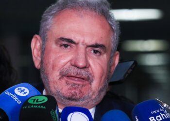 governo-discute-solucao-para-r$-15-bi-fora-do-teto-do-orcamento-2025